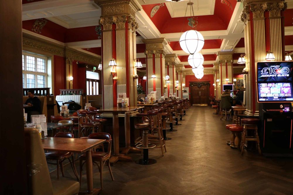 The Metropolitan inside