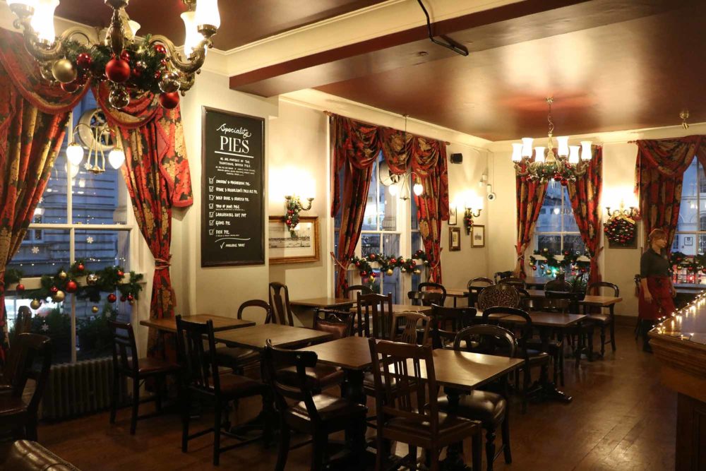 The Globe pub Interior